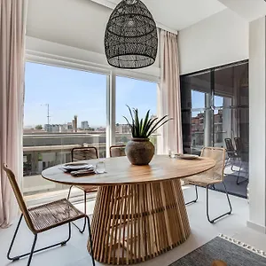 https://sanders-old-port-thessaloniki.hotels-of-thessaloniki.com
