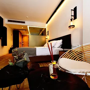 Moon Beach Otel